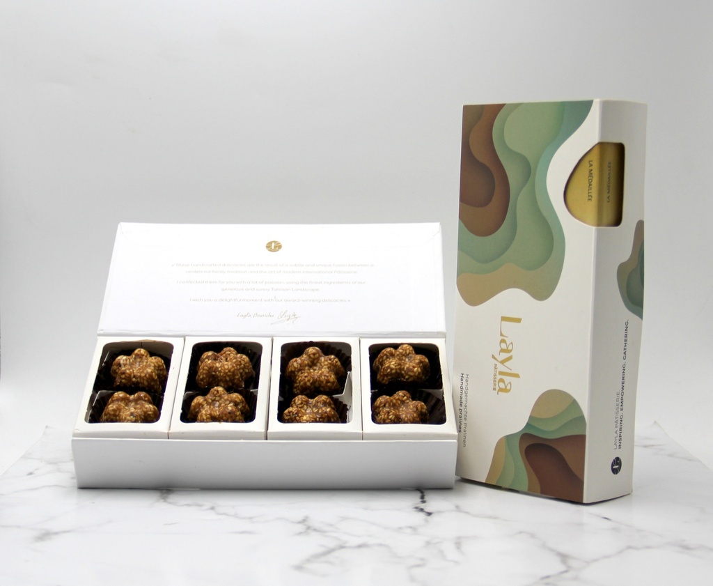 Coffret 8 pièces : "La Médaillée"